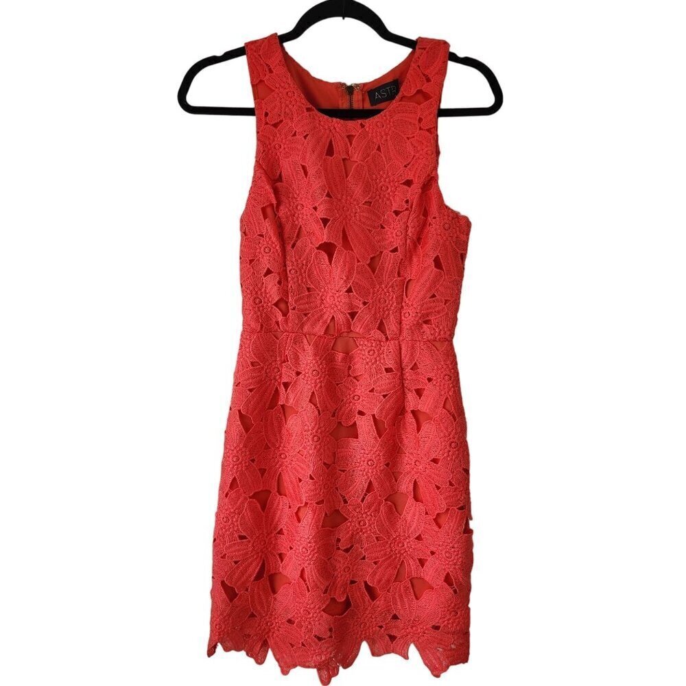 ASTR Coral Red Floral Lace Sleeveless Sheath Dress
